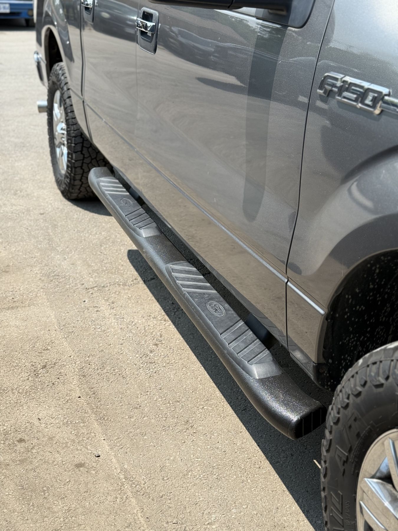 Coated running board / side step on truck, Windsor Ontario
